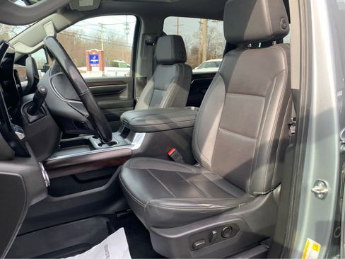 Used 2024 GMC Sierra 2500 SLT w/ SLT Premium Package image 11