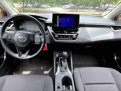 Used 2025 Toyota Corolla LE FWD image 7