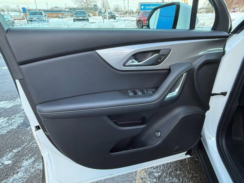 Certified 2024 Chevrolet Blazer LT w/ Convenience Package image 11