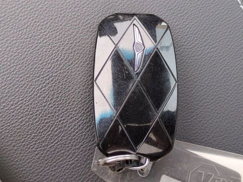 Used 2025 Genesis G70 2.5T w/ Sport Prestige Package image 25