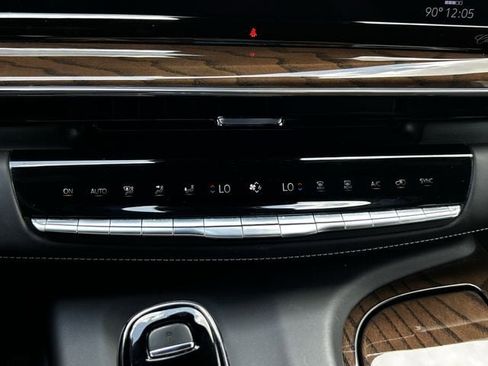 Used 2023 Cadillac Escalade Premium Luxury Platinum w/ LPO, Radiant Package AWD/4WD image 21