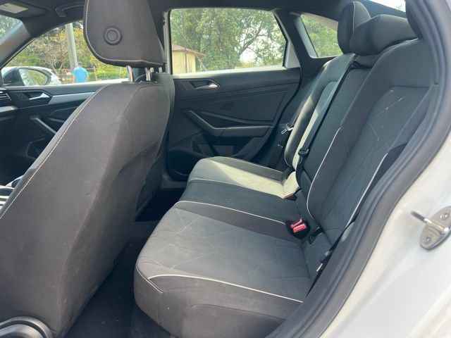 Used 2025 Volkswagen Jetta Sport FWD image 17