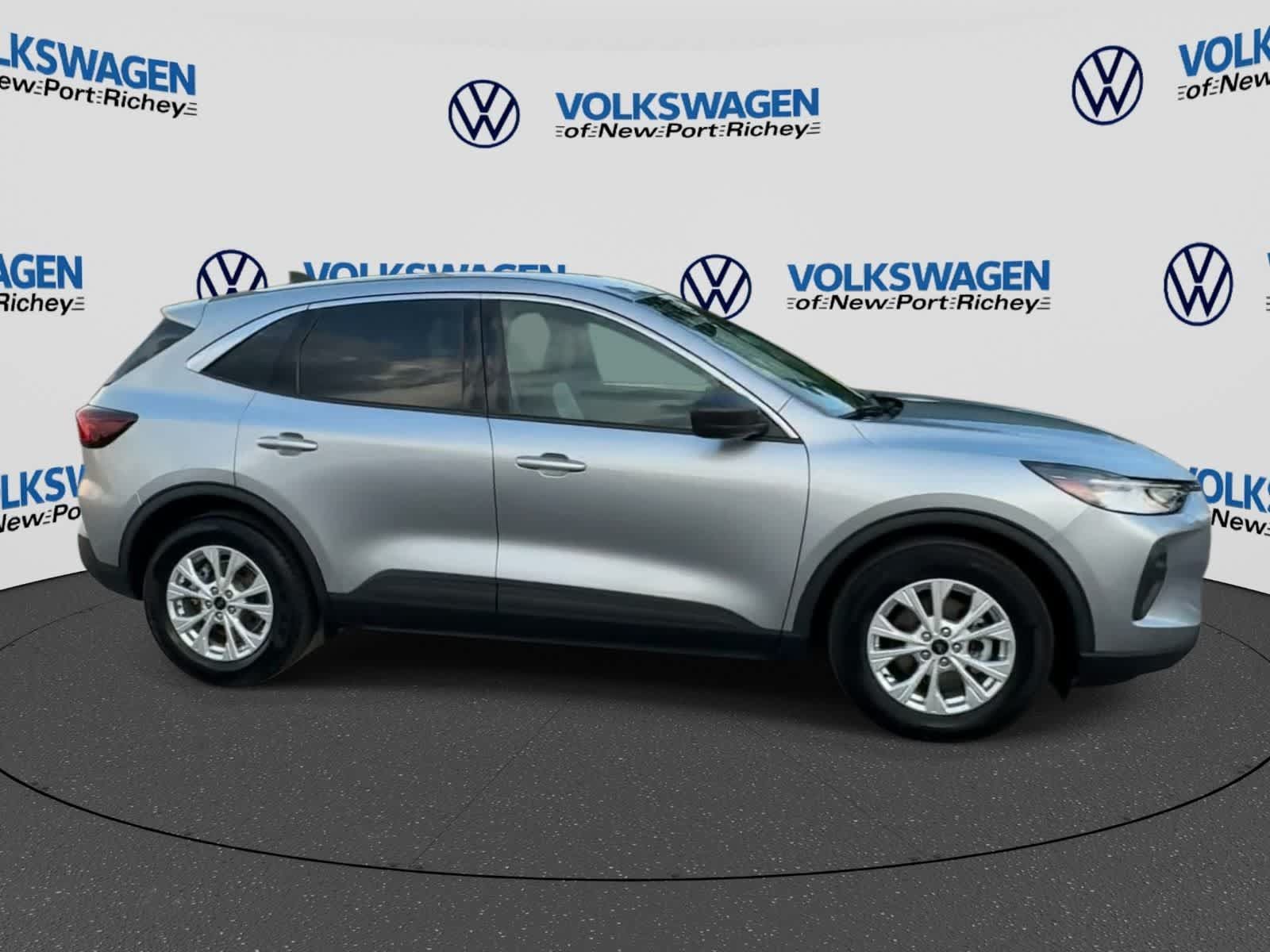 Used 2024 Ford Escape Active FWD image 9