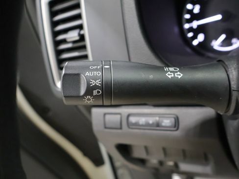 Used 2024 Nissan Frontier SV AWD/4WD image 34