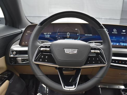 New 2026 Cadillac Lyriq Signature Sport w/ Nappa Leather Package AWD/4WD image 12