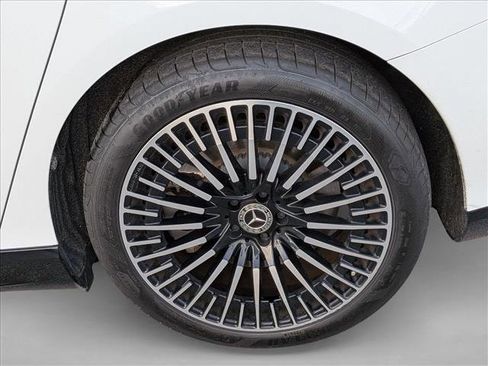 Used 2023 Mercedes-Benz EQS 580 4MATIC Sedan image 21