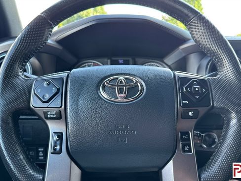 Used 2020 Toyota Tacoma TRD Off-Road AWD/4WD image 25