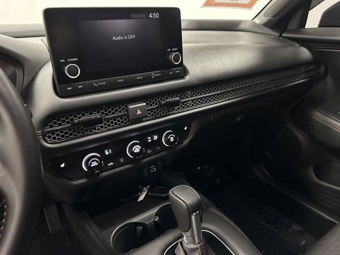 Certified 2025 Honda HR-V Sport image 27