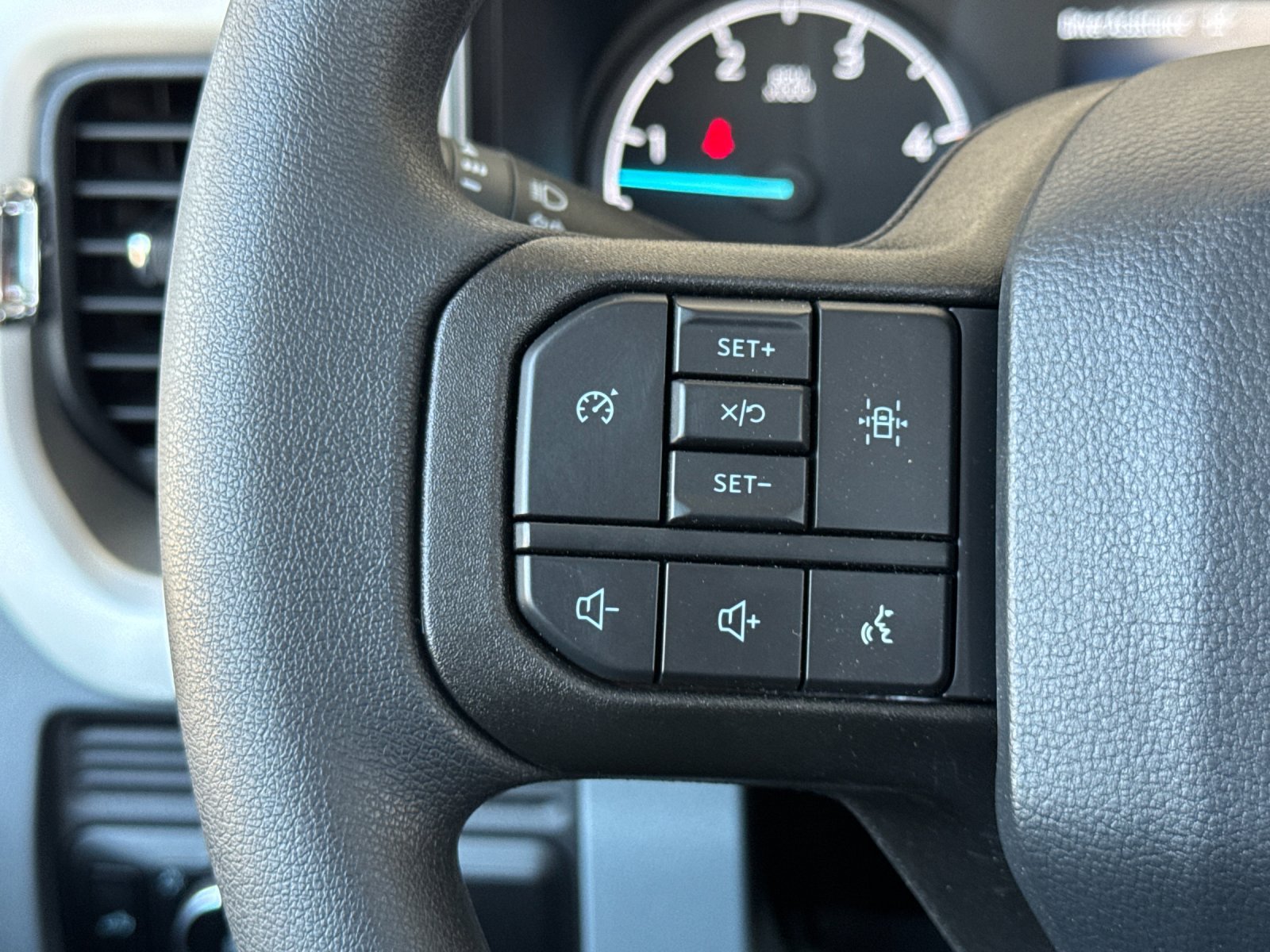 Used 2024 Ford F550 2WD Regular Cab Super Duty image 22