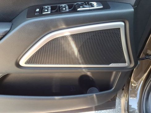 Used 2025 Kia Telluride S FWD image 22