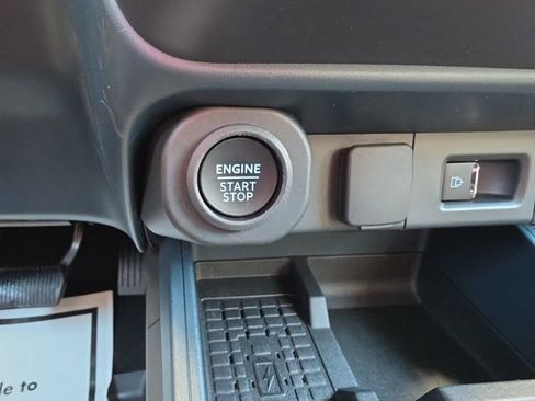 Used 2025 Ford Maverick Lariat AWD/4WD image 17