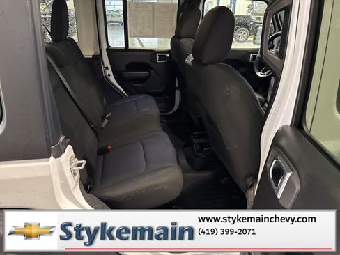 Used 2021 Jeep Wrangler Unlimited Sport w/ Technology Group image 10