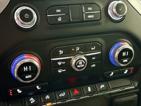 Used 2020 GMC Sierra 1500 Elevation w/ Elevation Value Package image 16