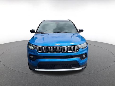 Used 2025 Jeep Compass Limited AWD/4WD image 4