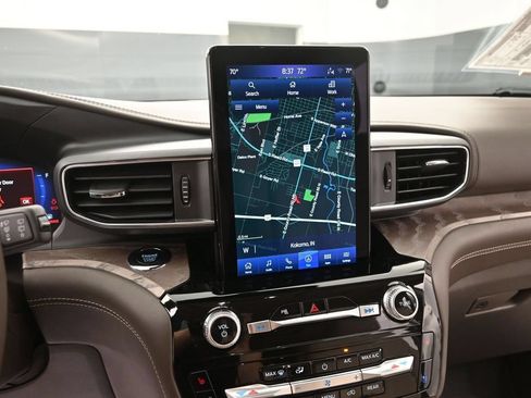 Used 2023 Ford Explorer Platinum w/ Technology Package AWD/4WD image 34