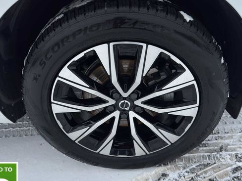 Used 2023 Volvo XC60 B5 Core image 12