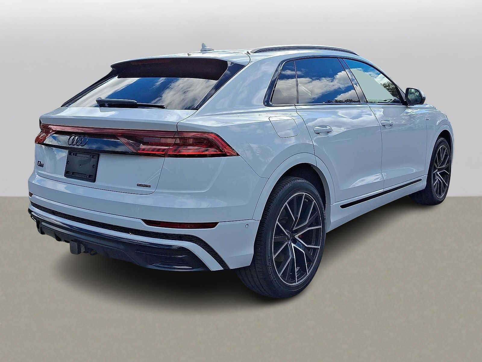 Used 2023 Audi Q8 Premium Plus AWD/4WD image 31