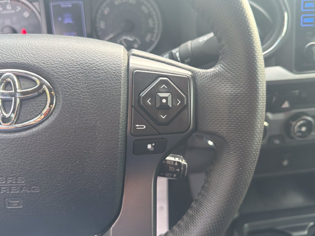 Used 2017 Toyota Tacoma TRD Off-Road w/ Tow Package (A/T) AWD/4WD image 20