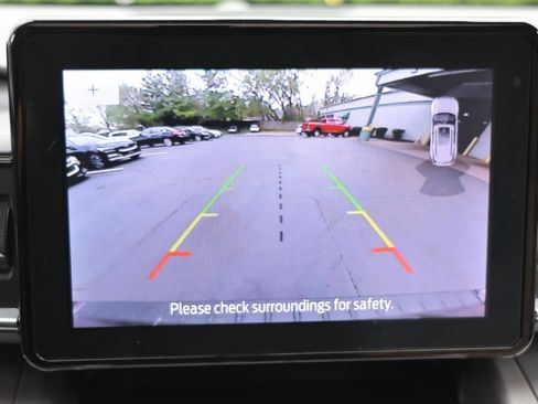 Used 2023 Ford Explorer XLT w/ Equipment Group 202A AWD/4WD image 17