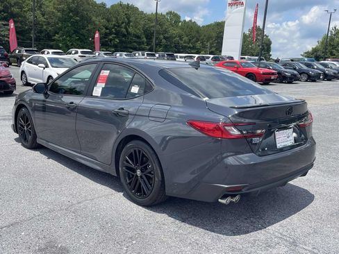 Used 2026 Toyota Camry SE w/ Convenience Package FWD image 4