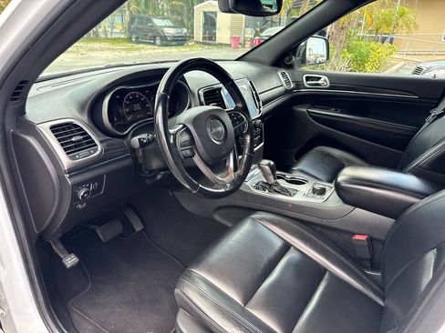 Used 2020 Jeep Grand Cherokee Limited AWD/4WD image 10