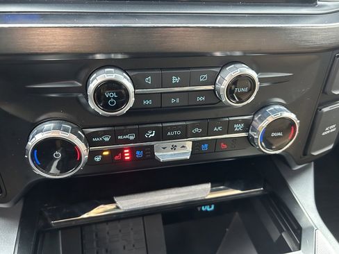 Used 2023 Ford F250 Lariat w/ Chrome Package image 42