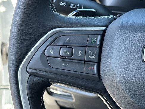 New 2025 Jeep Grand Cherokee L Laredo image 27