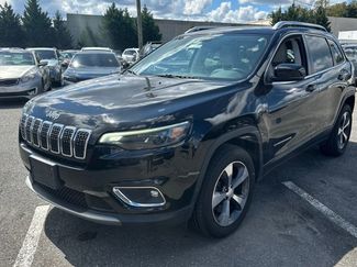 Used 2019 Jeep Cherokee Limited image 1