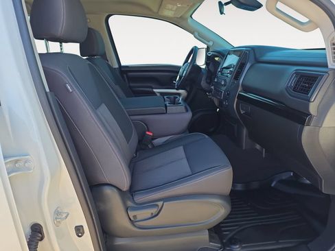 Used 2023 Nissan Titan SV AWD/4WD image 10