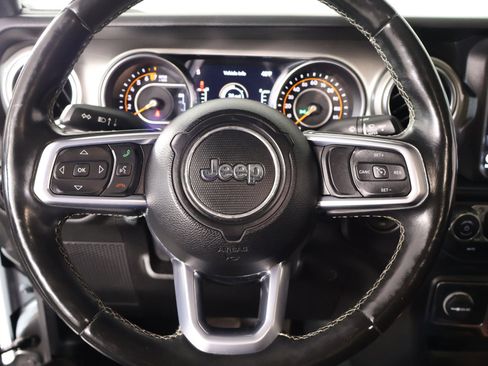 Used 2020 Jeep Gladiator Overland w/ Dual Top Group AWD/4WD image 3