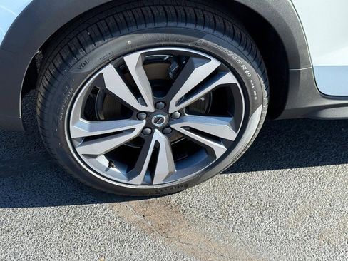 New 2026 Volvo V60 B5 Cross Country Plus w/ Climate Package image 4