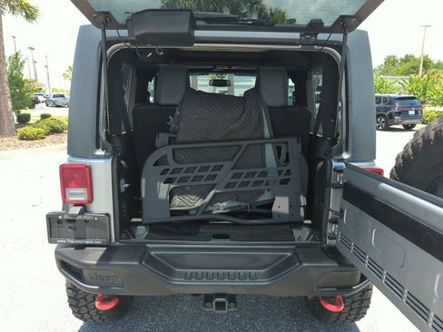 Used 2016 Jeep Wrangler Rubicon AWD/4WD image 21