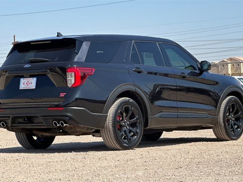 Used 2022 Ford Explorer ST w/ ST Street Pack image 4