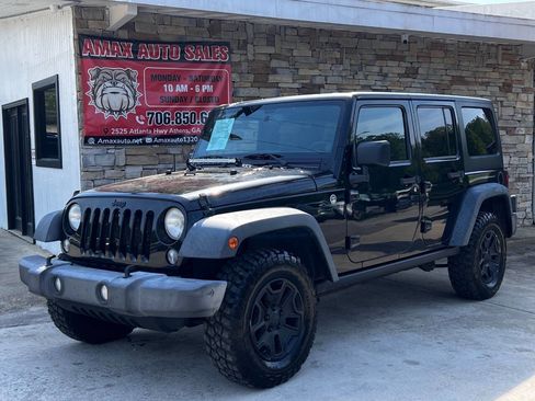 Used 2014 Jeep Wrangler Unlimited Rubicon w/ Connectivity Group image 2