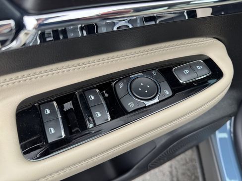 New 2026 Lincoln Corsair Premiere image 20