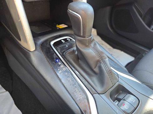 Used 2023 Toyota Corolla Cross LE image 34