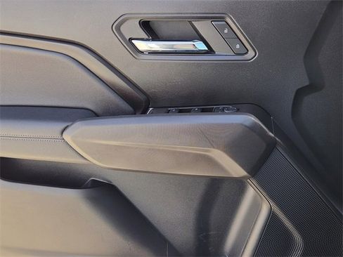 Used 2024 GMC Canyon Elevation image 23