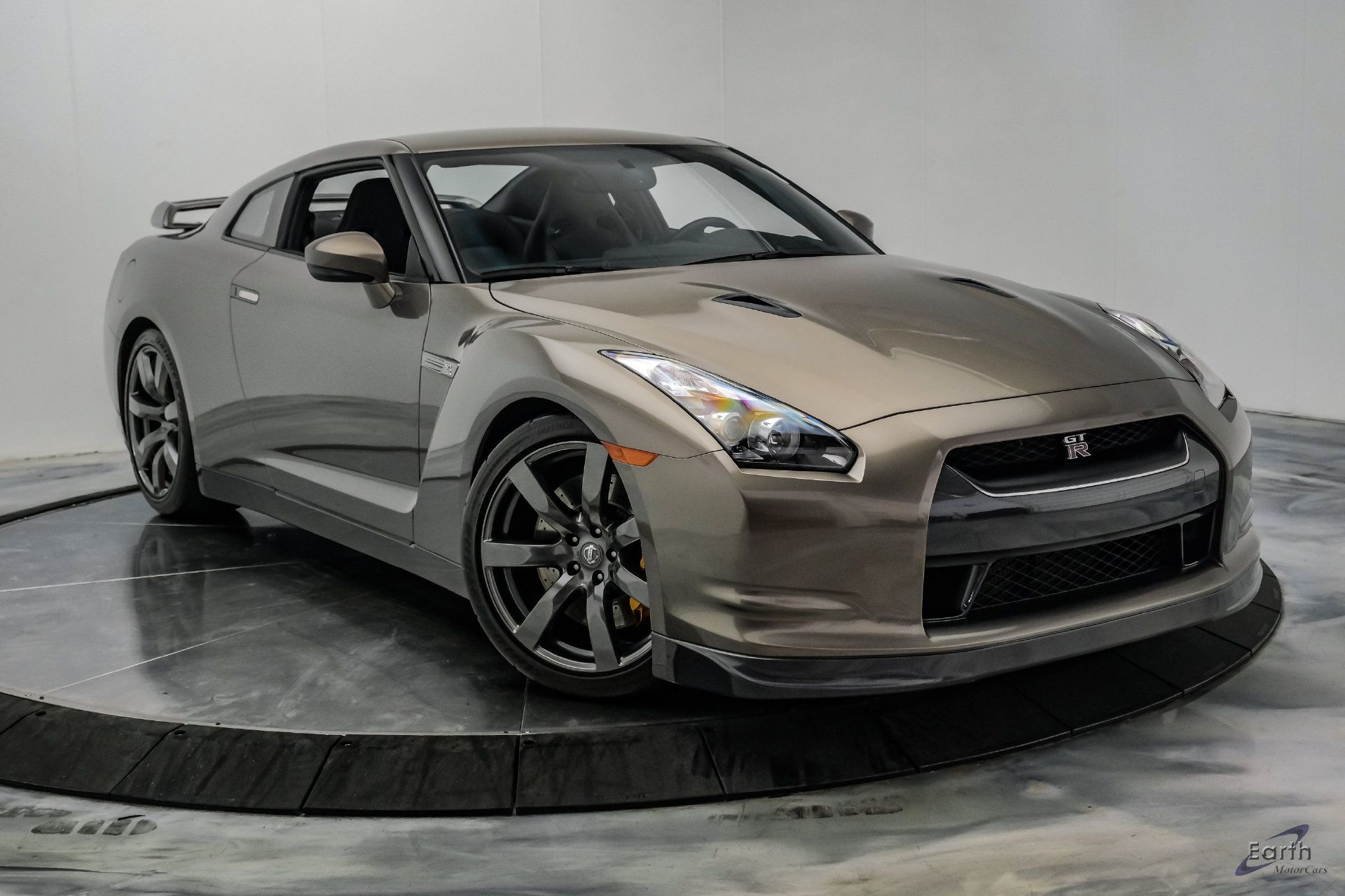 Used 2009 Nissan GT-R Premium AWD/4WD image 33
