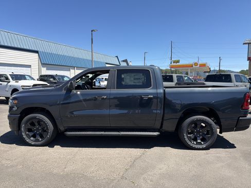 New 2026 RAM 1500 Express AWD/4WD image 2