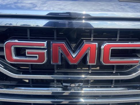 Used 2023 GMC Sierra 1500 SLT w/ SLT Premium Plus Package AWD/4WD image 31