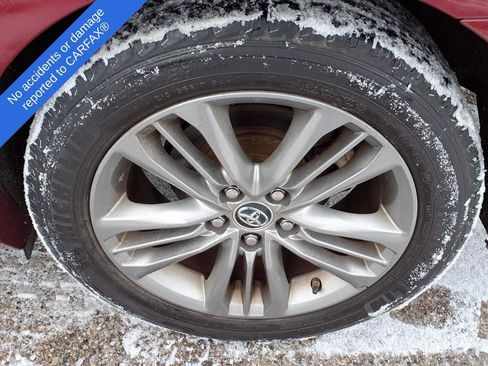 Used 2015 Toyota Camry image 9