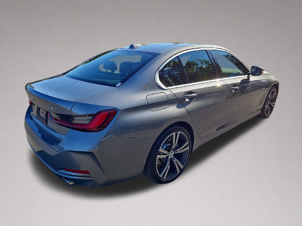 Certified 2024 BMW 330i xDrive Sedan w/ Premium Package AWD/4WD image 4