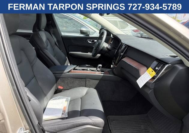 Used 2024 Volvo XC60 T8 Plus w/ Protection Package Premier AWD/4WD image 9