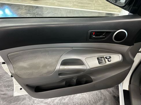 Used 2006 Toyota Tacoma 2WD Access Cab image 9