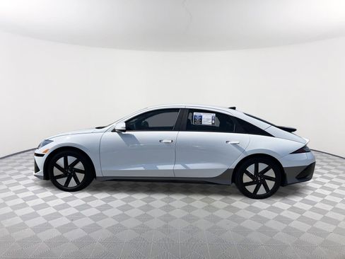 Used 2024 Hyundai Ioniq 6 SE RWD image 11