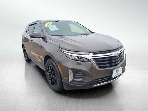 Used 2024 Chevrolet Equinox LT image 3