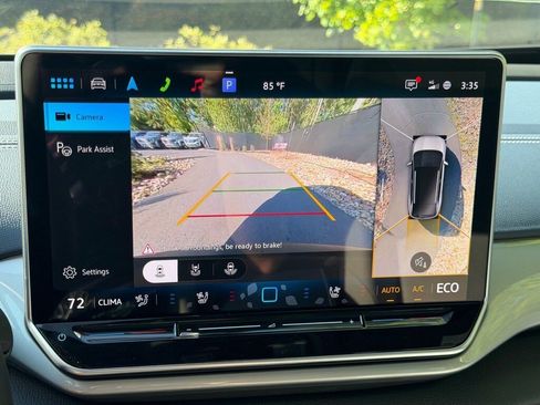 New 2025 Volkswagen ID.4 Pro S Plus AWD/4WD image 32