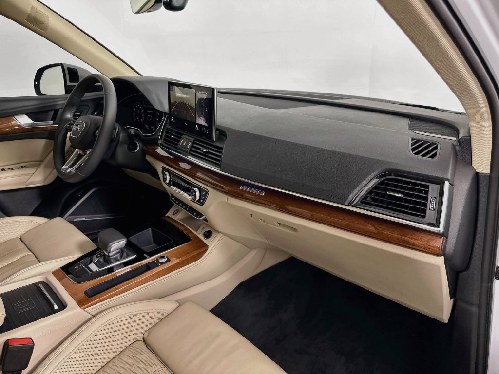 Used 2021 Audi Q5 Prestige w/ Prestige Package AWD/4WD image 30