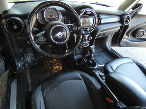 Used 2018 MINI Cooper 2-Door Hardtop FWD image 24