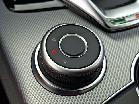 New 2026 Alfa Romeo Stelvio Sprint AWD/4WD image 18